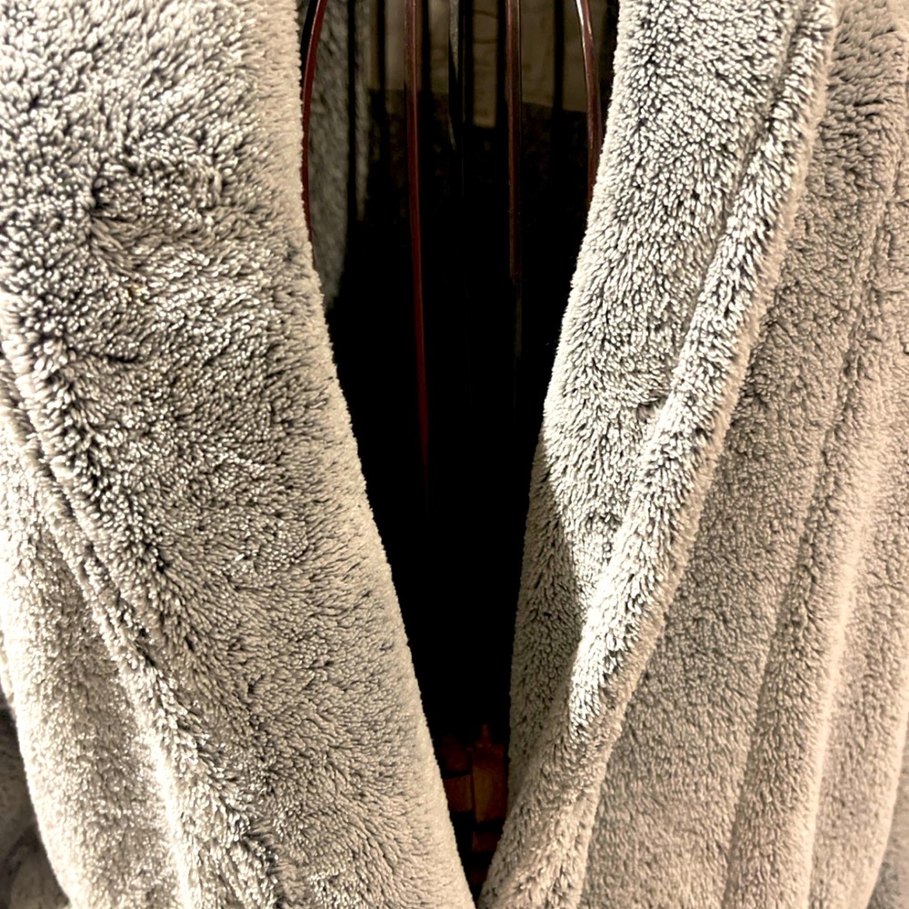 Oscar De La Renta Robe (M) - Picture 6 of 7